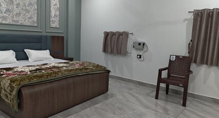 RAMATVA HOMESTAY. Room Type - Bedroom S3