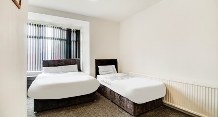 The Longlands Hotel Room Type - Standard Twin Room - Shared