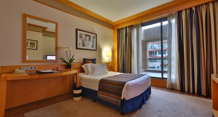 Crowne Plaza Hotel Beirut, an IHG Hotel Room Type - 1 King Standard Balcony Non Smoking