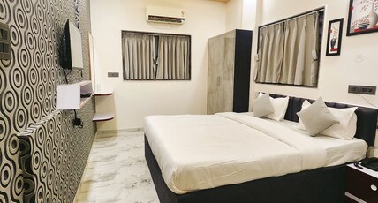 Hotel Sahara Residency Room Type - Suite Room with Bathtub