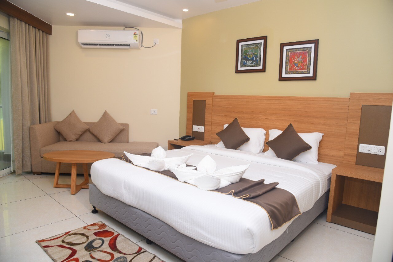 Hotel Niladri Premium Beach Front Hotel - Tap to explore photos