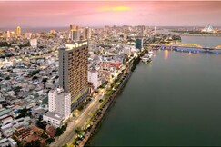 Wink Danang Riverside, Unscripted by Hyatt - 24 Hours stay