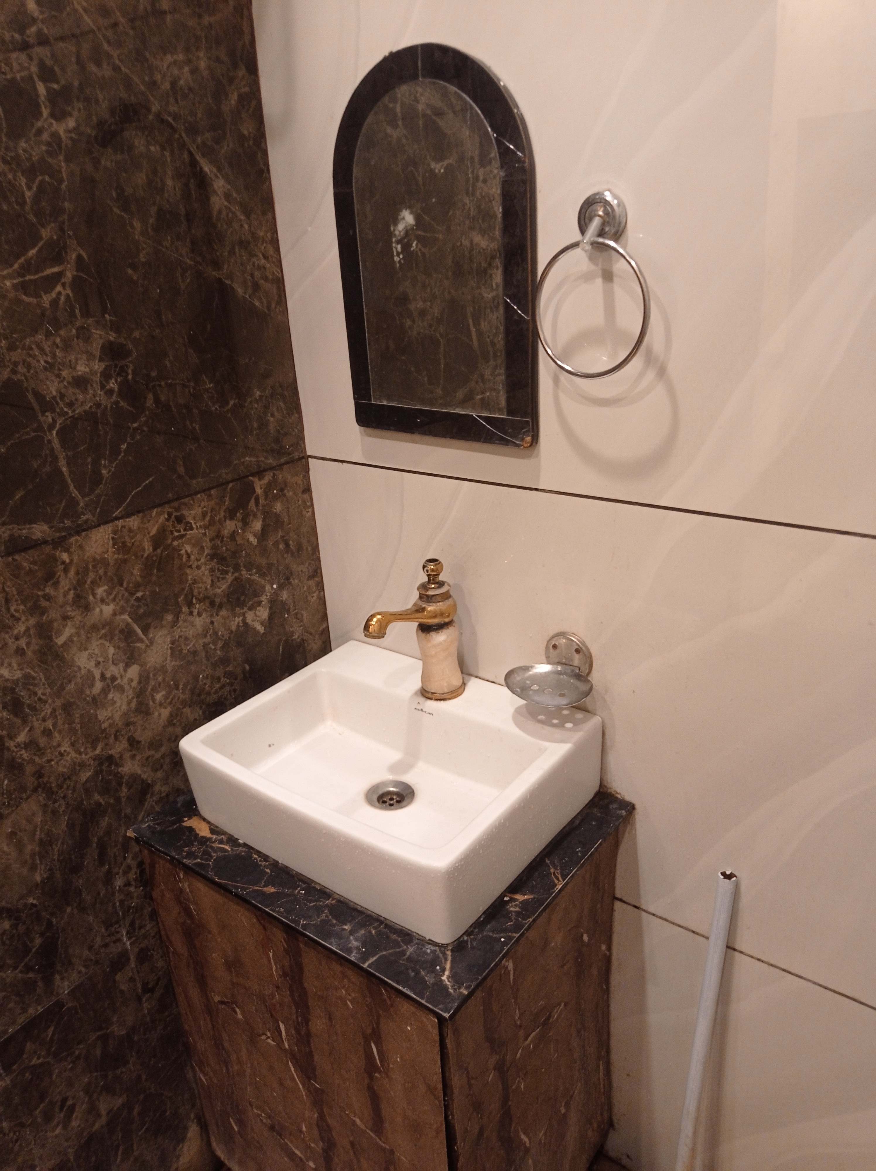 NSB SQUARE - Tap to explore photos