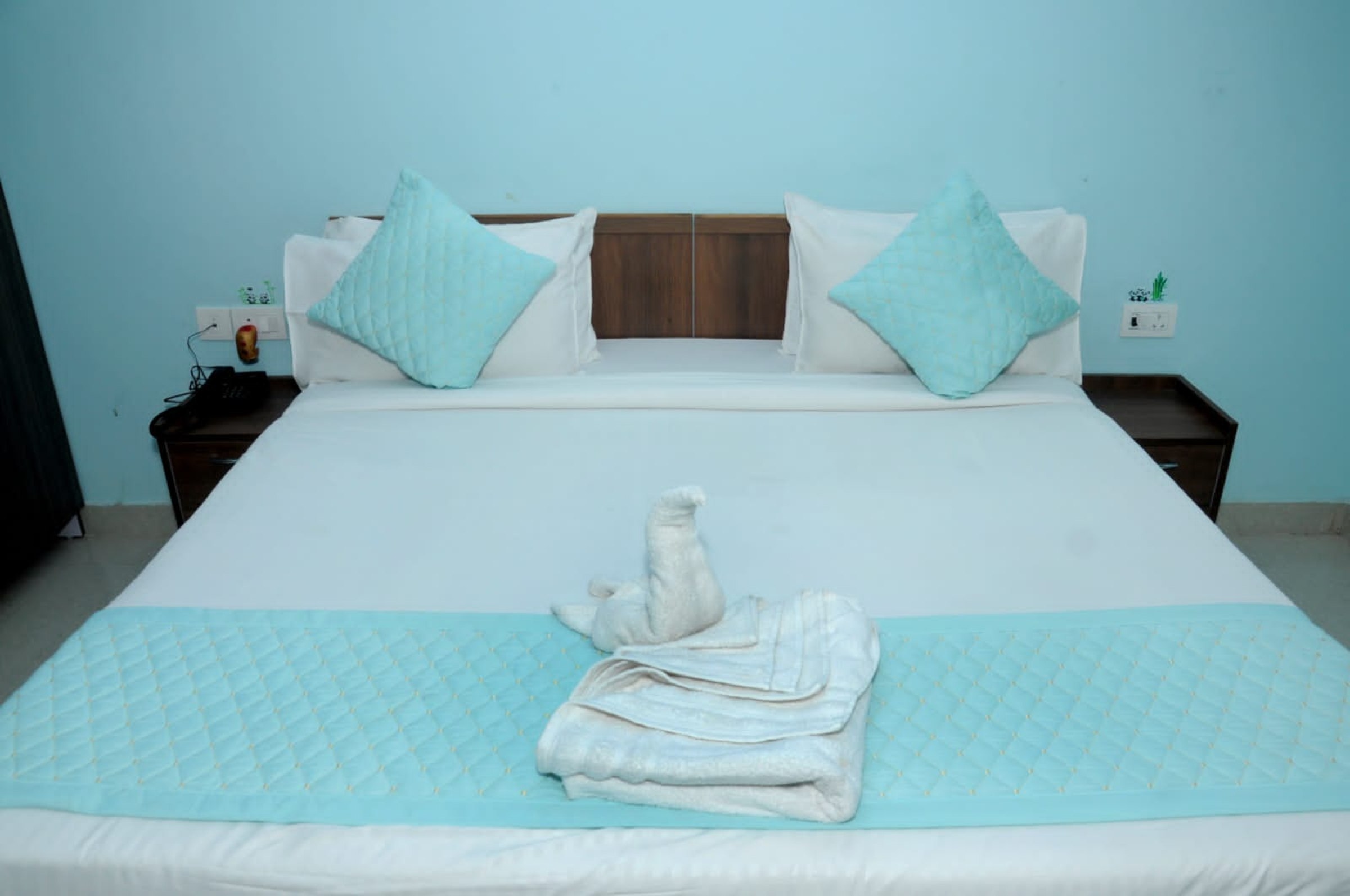 Royal Galaxy Greater Noida - Tap to explore photos