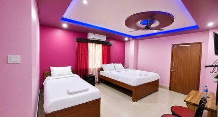 Das Hotel (5 minutes from Bagdogra Airport) Room Type - Queen Bed Room with Balcony