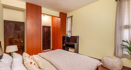 Sliceinn Autumn Room Type - G1 - Master Bedroom w/ Attached bath