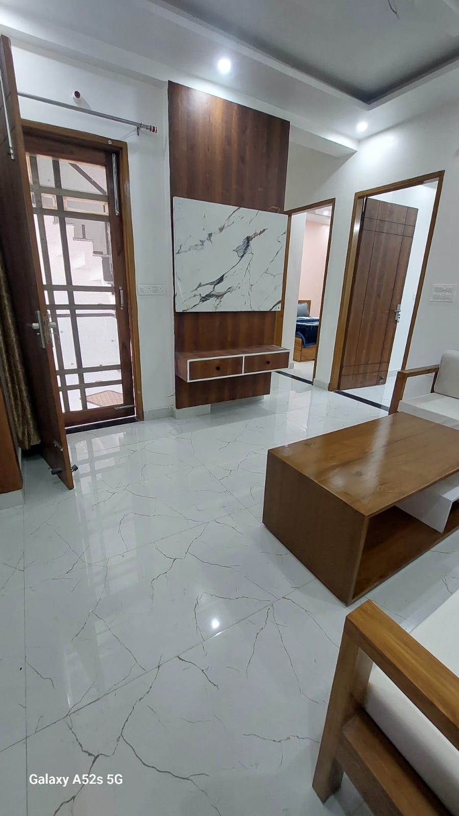 Himalayan View Stay 1Bhk By Shipra Hospitality - Tap to explore photos