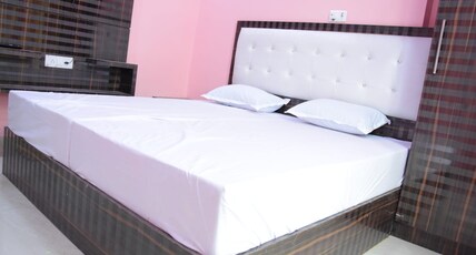 Hotel Solitaire Room Type - Luxury Room