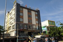 Lee Palace