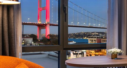 Crowne Plaza ISTANBUL - ORTAKOY BOSPHORUS Room Type - 1 Queen Premium Bosphorus Bridge View Crowne Plaza ISTANBUL - ORTAKOY BOSPHORUS Room Type - 1 Queen Premium Bosphorus Bridge View