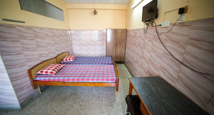 Sri Saibaba Guest House Room Type - Deluxe Non-AC