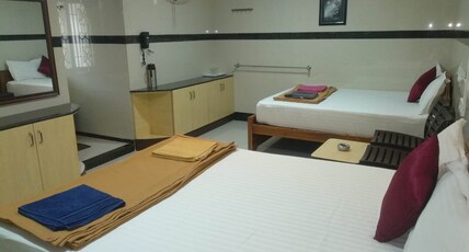 Hotel GVS Residency Room Type - Budget quadruple room Non AC