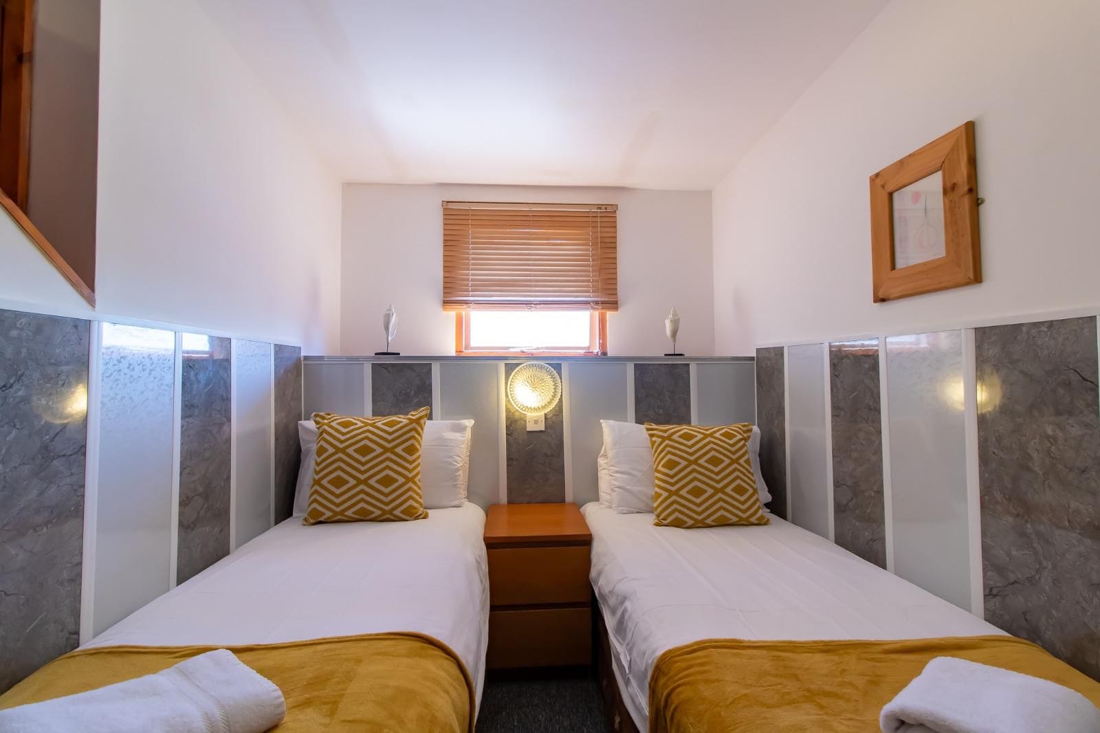 OYO The Bentleys Hotel - Tap to explore photos
