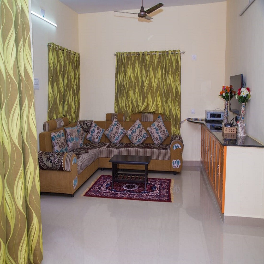 BRUNDHA HOMESTAY VILLA WITH GARDEN - Tap to explore photos