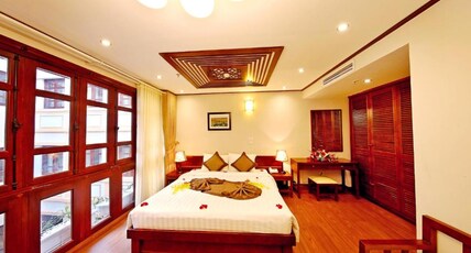Hanoi Nostalgia Hotel & Spa Room Type - Ancient Suite with pool or city view