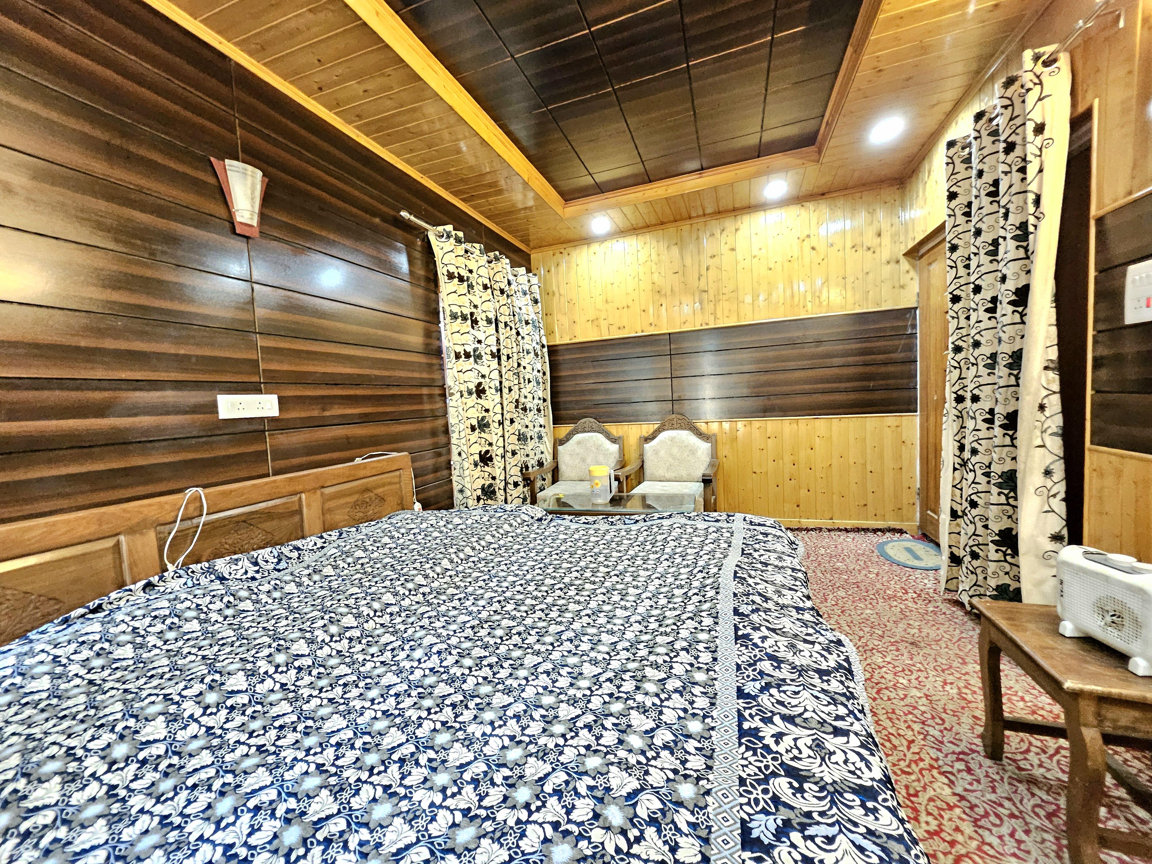 JKTDC Sonamarg Resort - Tap to explore photos