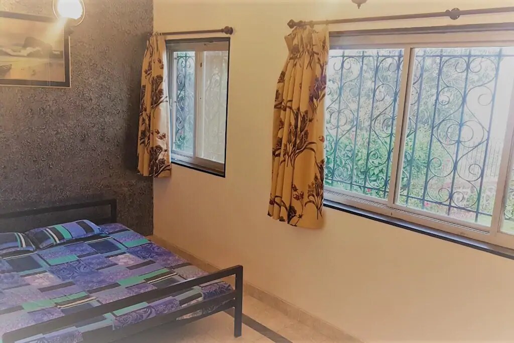 valley view - Tap to explore photos