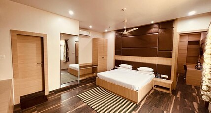 HOTEL STARWAY Room Type - SUITE ROOM