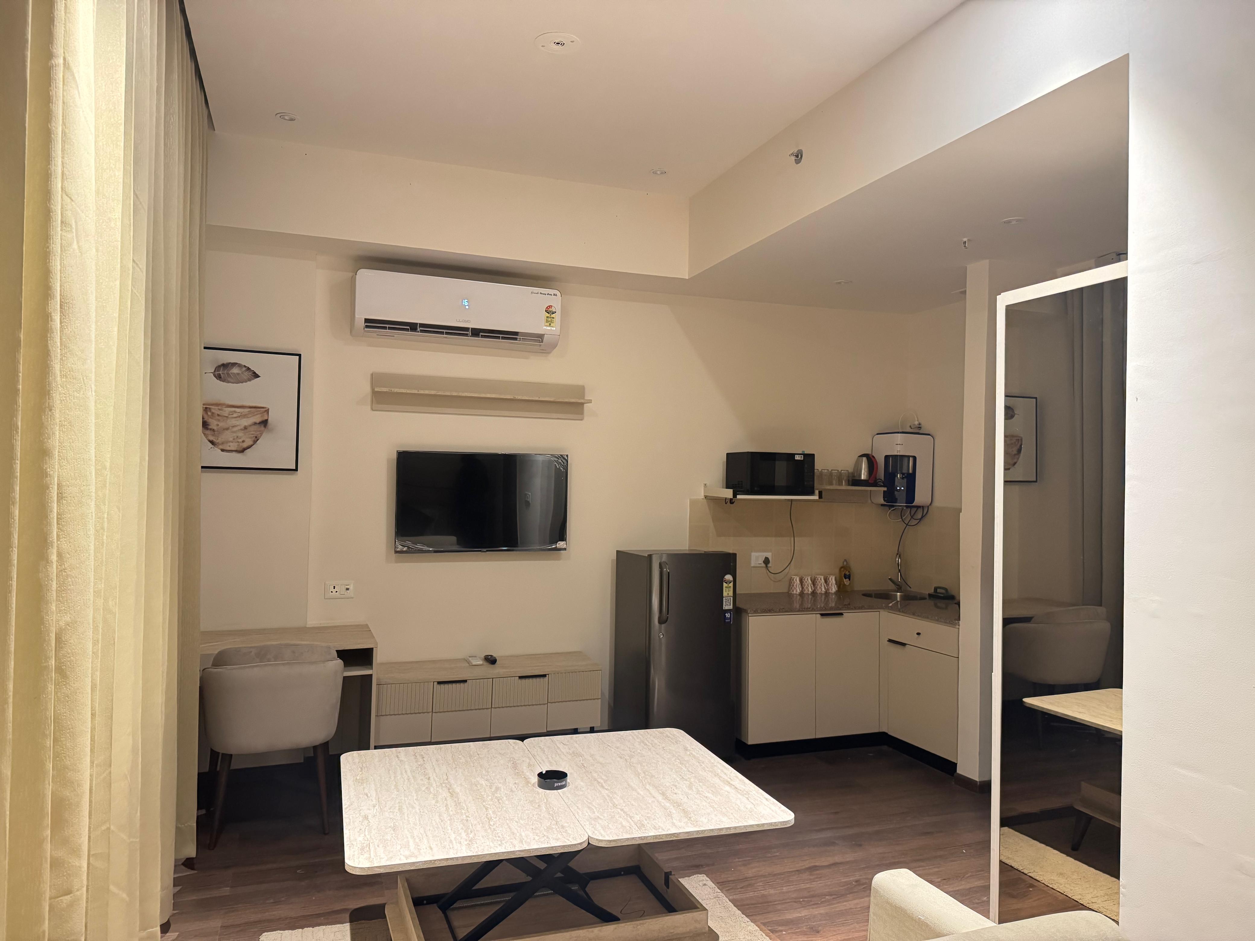 Luxurious studio on dwarka exp way - Tap to explore photos