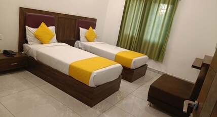 Aeon Hotel Room Type - Executive Twin bed