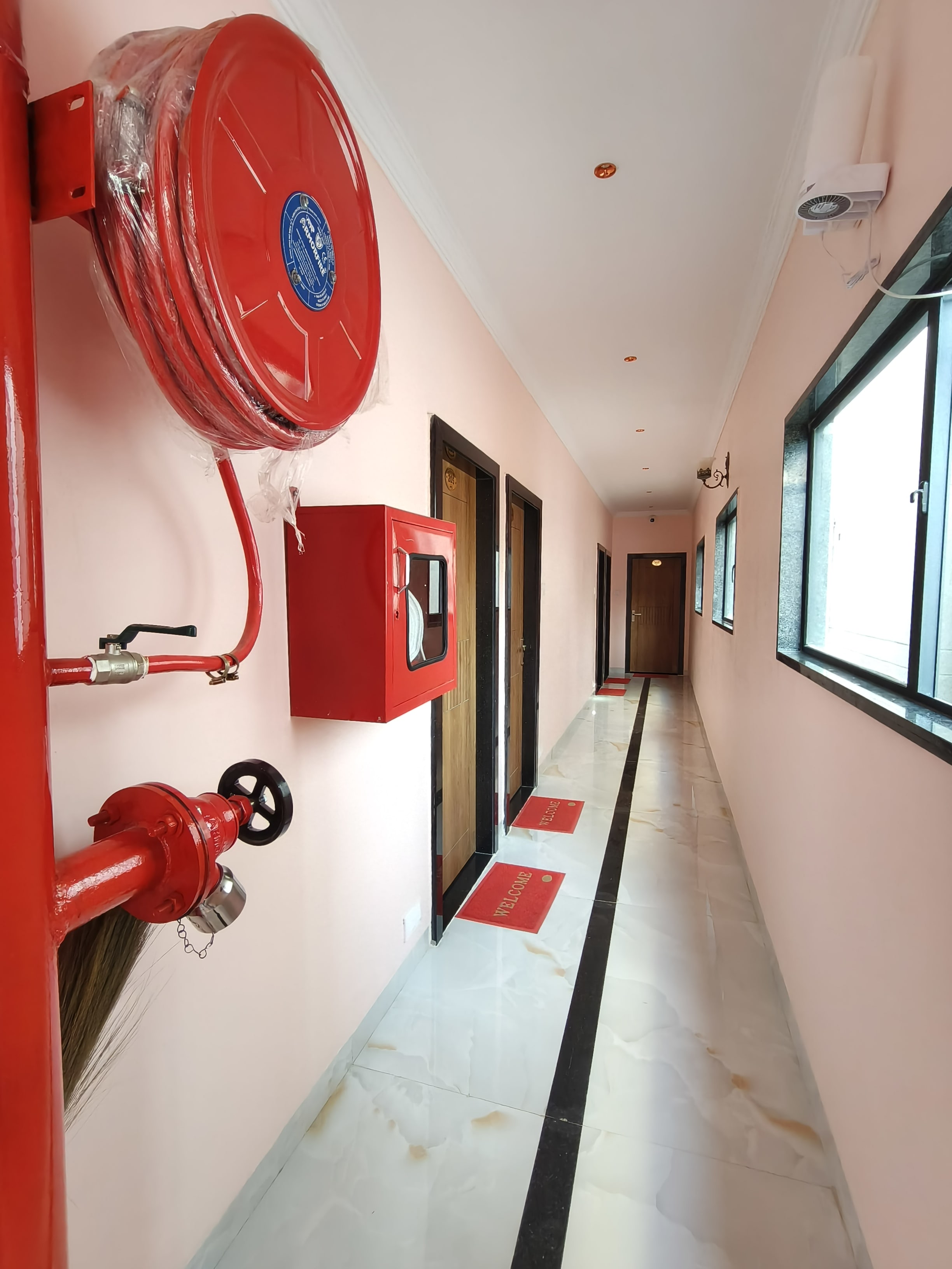 Hotel Kanak Shree - Tap to explore photos