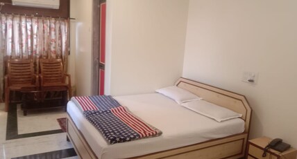 Kubers Residency Room Type - Non-AC Twin Room