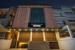 Super Townhouse Central Prayagraj Bus Terminal Formerly Amba Palace