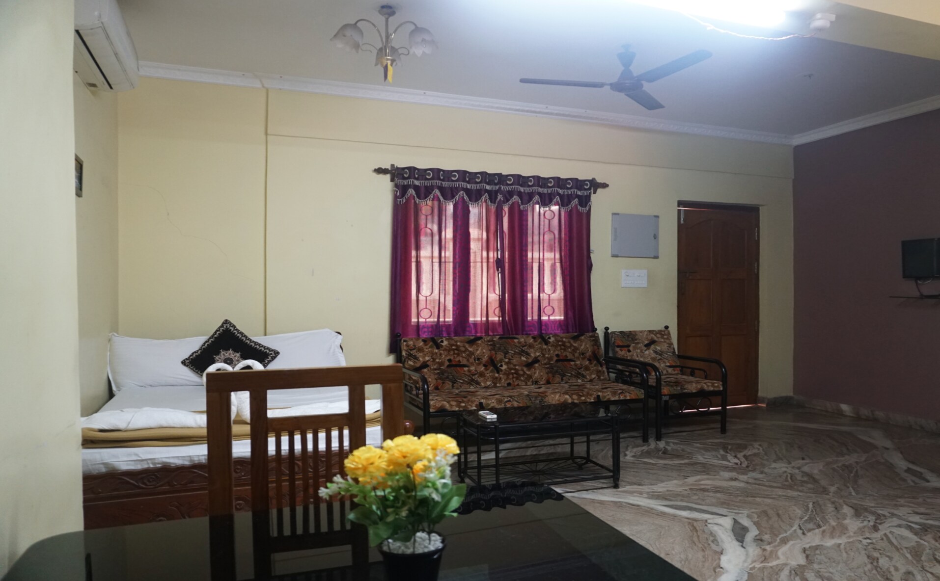 Luxurious 2bhk well furnished Apartment - Tap to explore photos