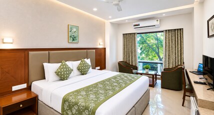 KOHINOOR EXECUTIVE Room Type - Deluxe Room - King or Twin Bed
