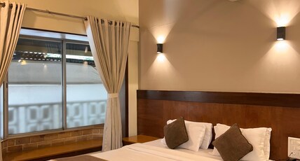 Hotel Chandralok Lonavala  Pure Veg Room Type - Premium Room