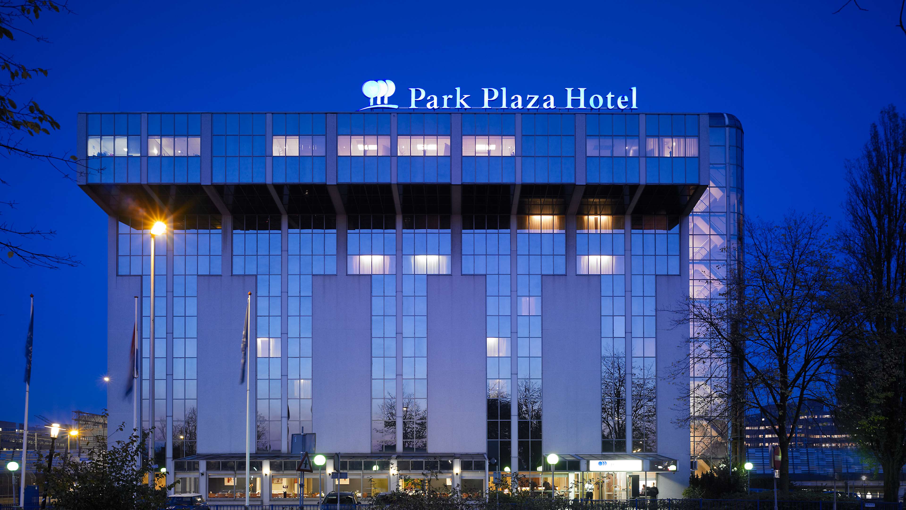 Park Plaza Utrecht - Tap to explore photos