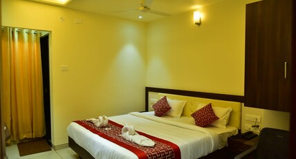 Grand Akshay Hotel and AC Lodge Room Type - Standard AC Room