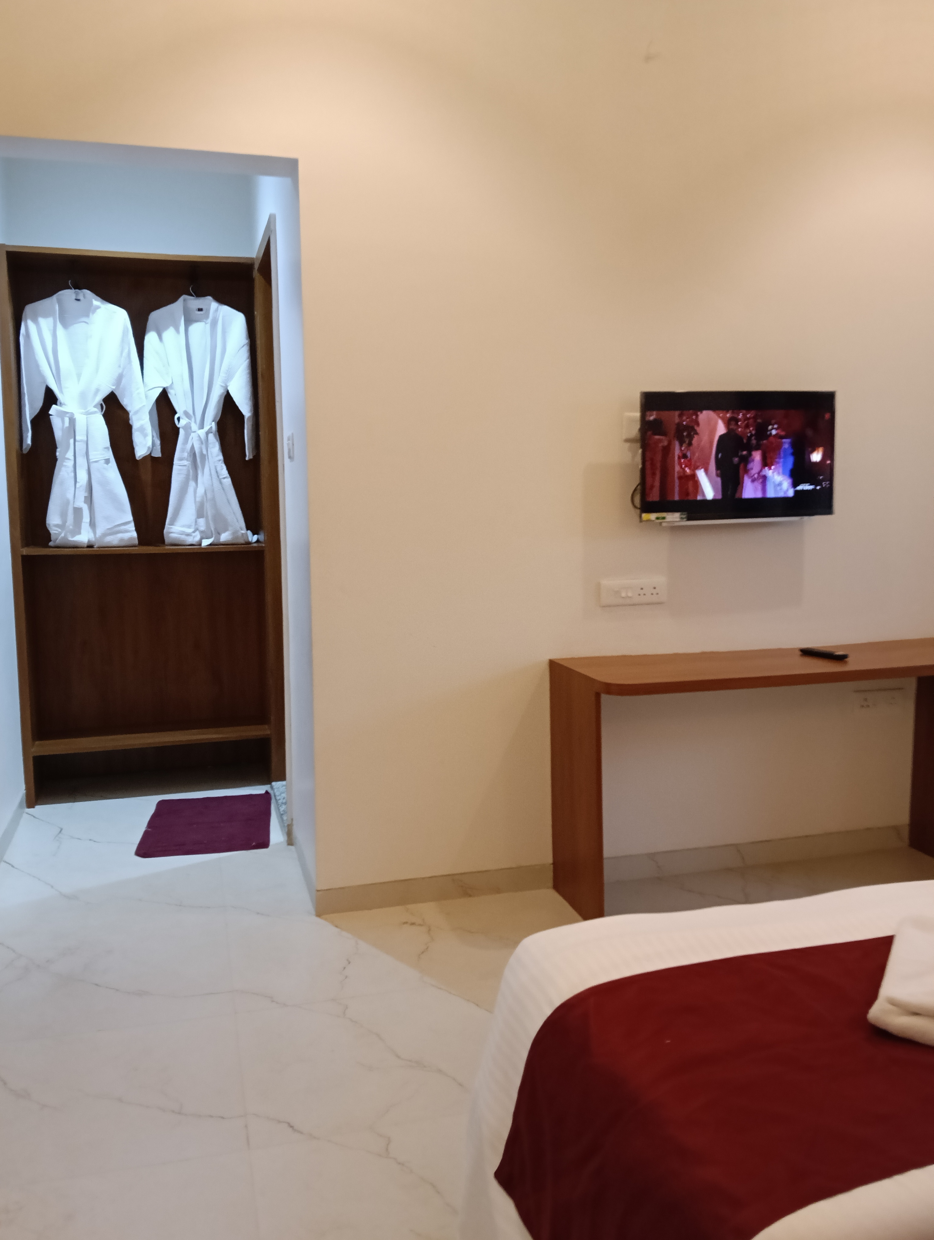 Reva's Aqua Suites - Tap to explore photos