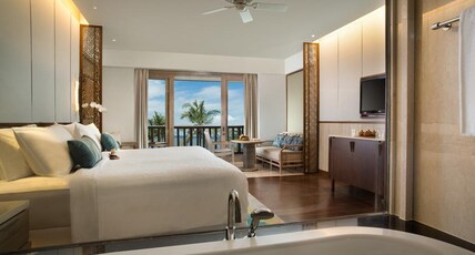 Conrad Bali Room Type - DELUXE OCEAN FRONT KING