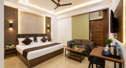 Hotel Quadis - Sector 51 Room Type - Super Deluxe Balcony Room