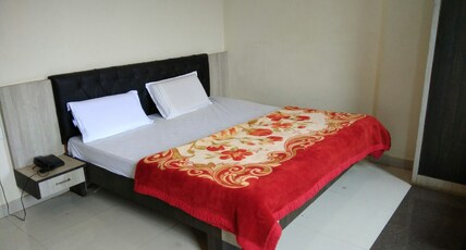 Hotel Shiv Shakti Room Type - Deluxe A/C Room