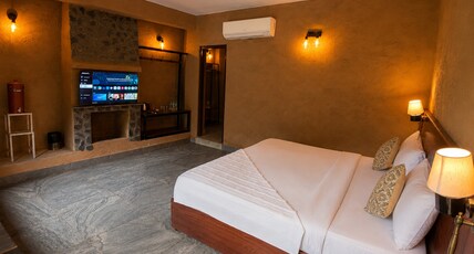 Maati Resort by The Lake Hill Room Type - Family Room with Private Sit Out