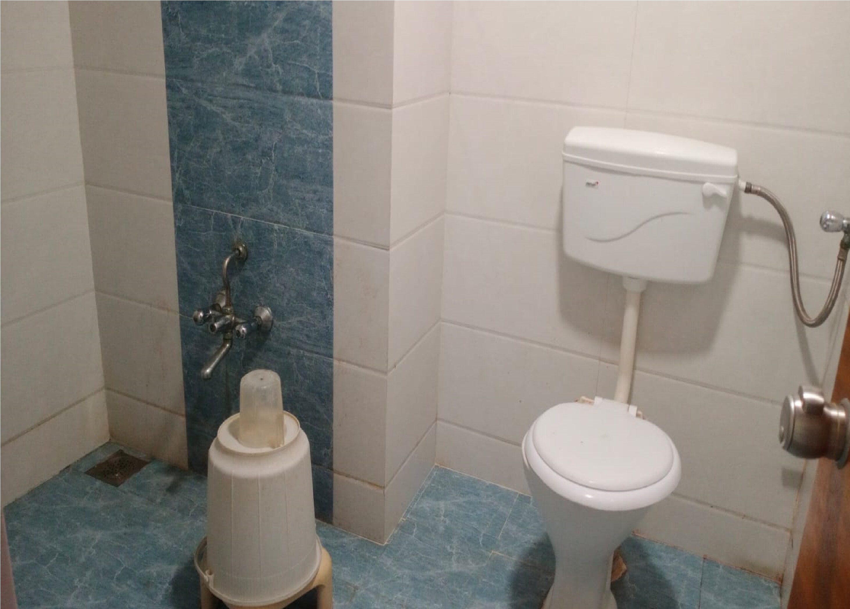 Hotel Green Park - Tap to explore photos