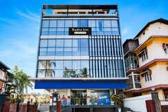 Rudra Inn Bhangagarh | 5 Minutes from Nemcare Hospital