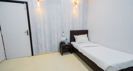 Hotel C20 Room Type - Deluxe Single Room