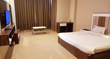 Hotel Emperor Paradise Room Type - Deluxe Room