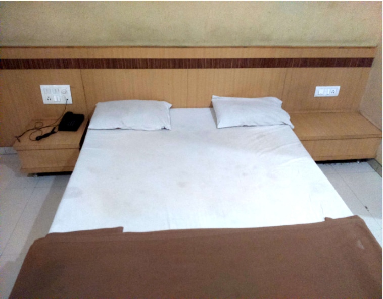 Hotel R.N. Cube - Tap to explore photos