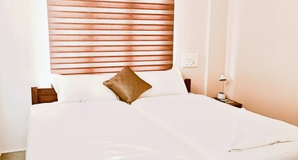 BRENDAN HOMESTAY Room Type - Double Bedroom with Shared Dining Area
