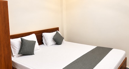 BAGICHA HOTEL AND RESTURANT Room Type - AC DELUXE ROOM