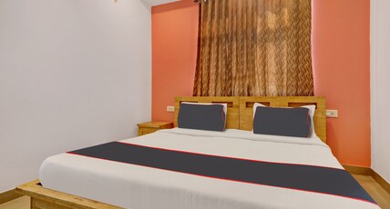 Capital O Qualia Gachibowli Room Type - Deluxe Capital O Qualia Gachibowli Room Type - Deluxe