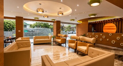 Hotel Udai Median | Rooms with Bathtub | Near Sukhdia Circle, Udaipur Room Type - Udai Comfort Twin