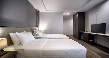 SureStay Plus Hotel by Best Western Sukhumvit 2 Room Type - 2 Single Beds, Non-Smoking, Superior Room, Wi-Fi, Cable Tv, Air-Conditioned, Safe SureStay Plus Hotel by Best Western Sukhumvit 2 Room Type - 2 Single Beds, Non-Smoking, Superior Room, Wi-Fi, Cable Tv, Air-Conditioned, Safe
