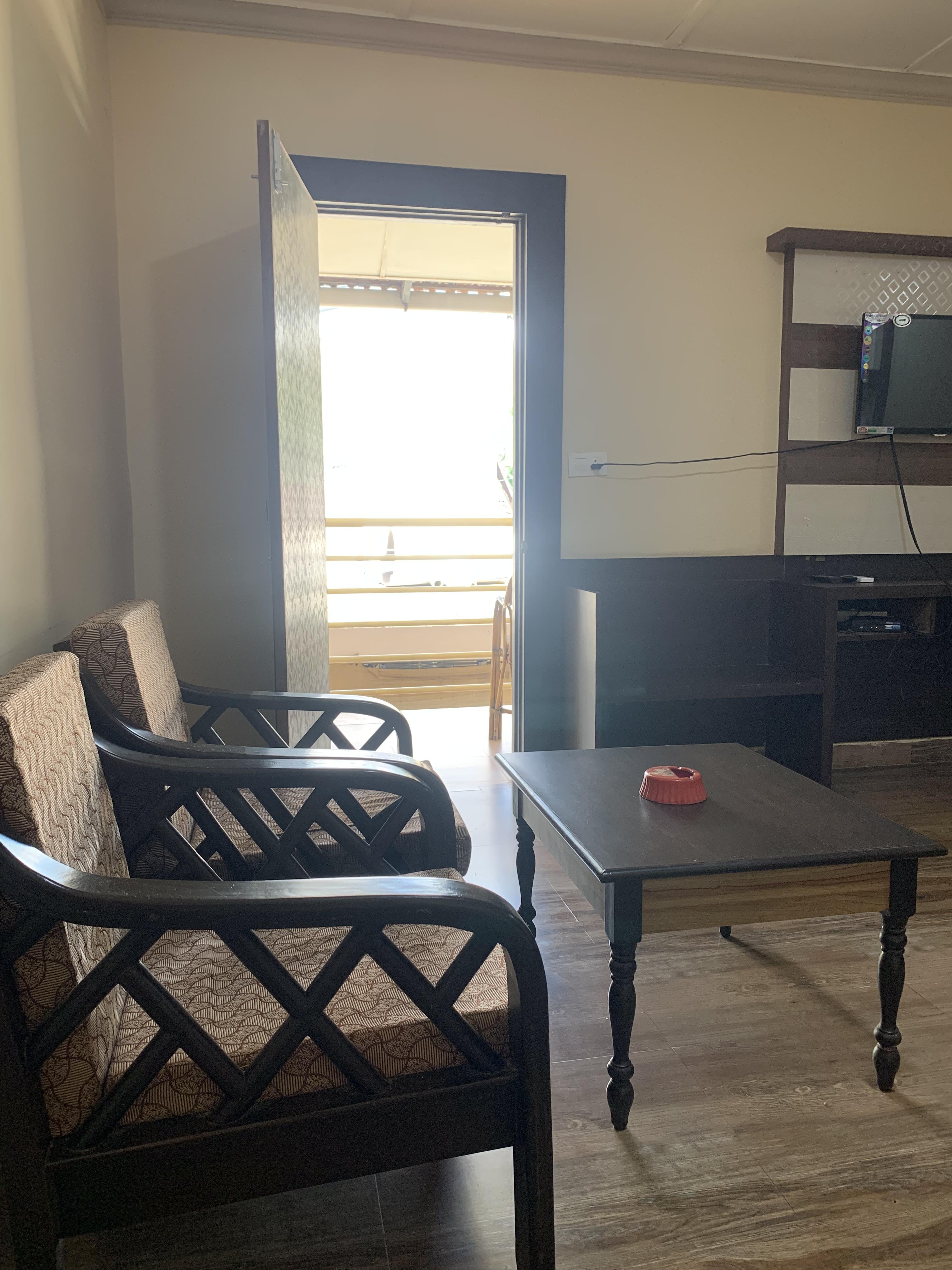 Maggie's Resort - Tap to explore photos