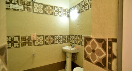 Sneh Deep Guest House Room Type - AC Double Room Sneh Deep Guest House Room Type - AC Double Room