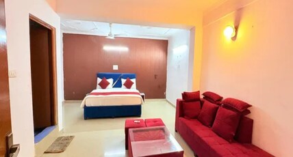 FabHotel Crown 15 Room Type - Deluxe Room
